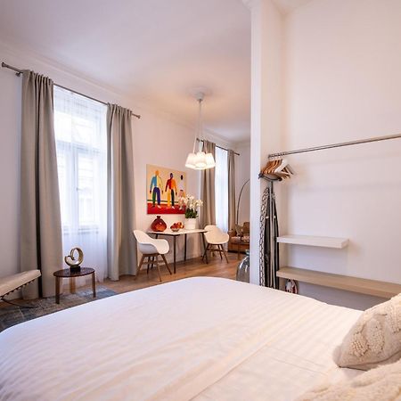 Modern Downtown Apt - Renovated, On Ideal Location 프라하 외부 사진