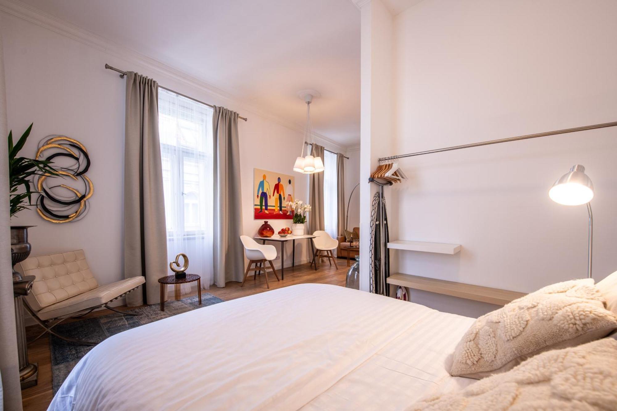 Modern Downtown Apt - Renovated, On Ideal Location 프라하 외부 사진