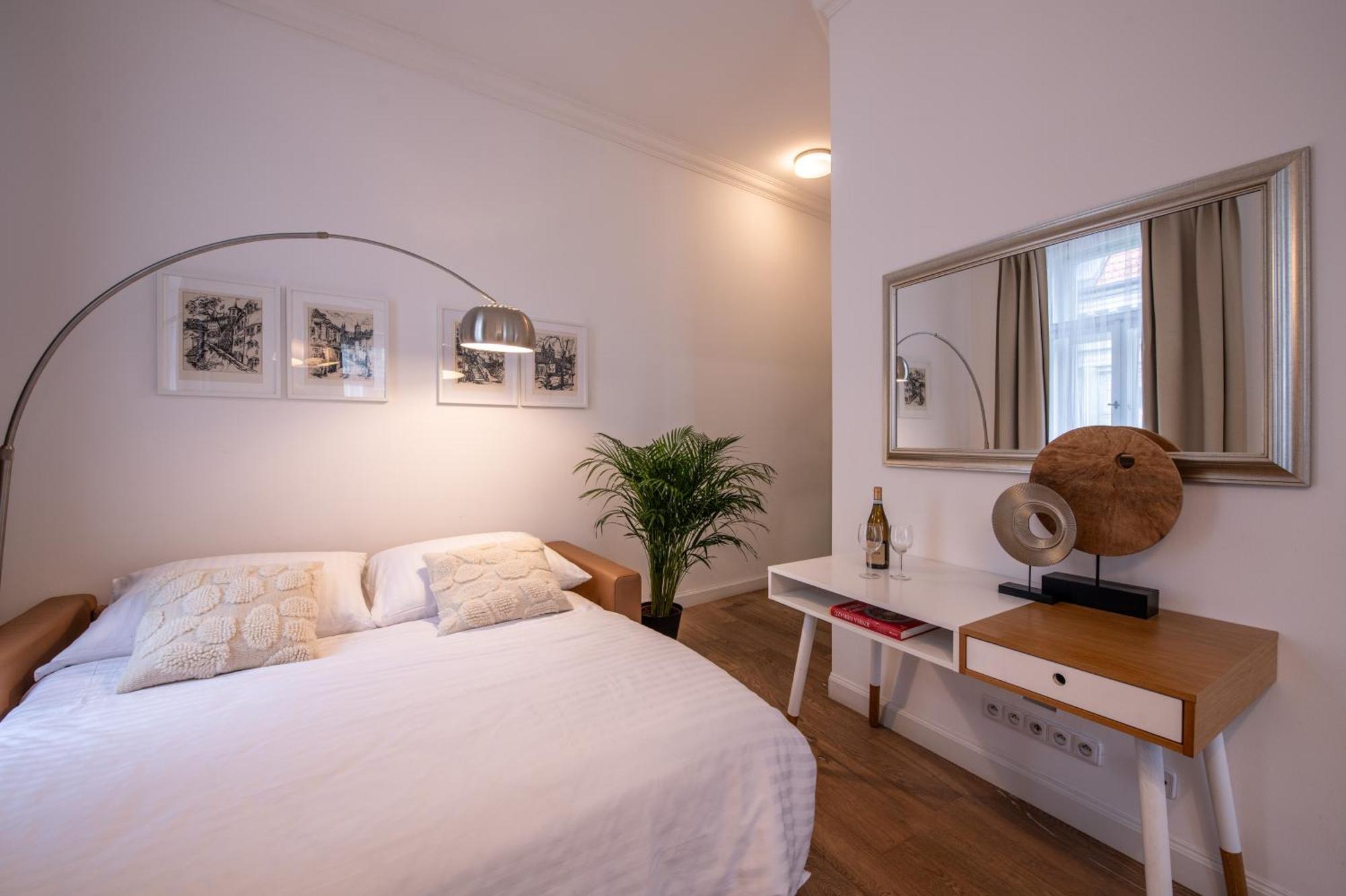 Modern Downtown Apt - Renovated, On Ideal Location 프라하 외부 사진