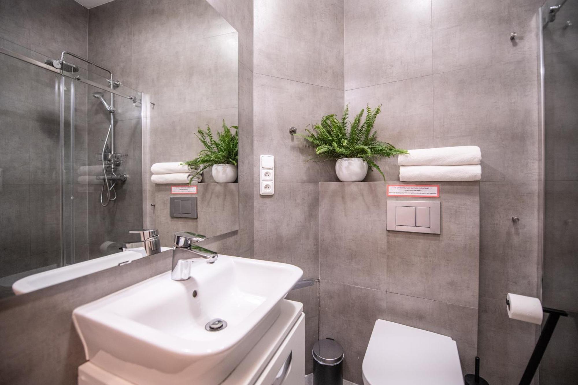 Modern Downtown Apt - Renovated, On Ideal Location 프라하 외부 사진