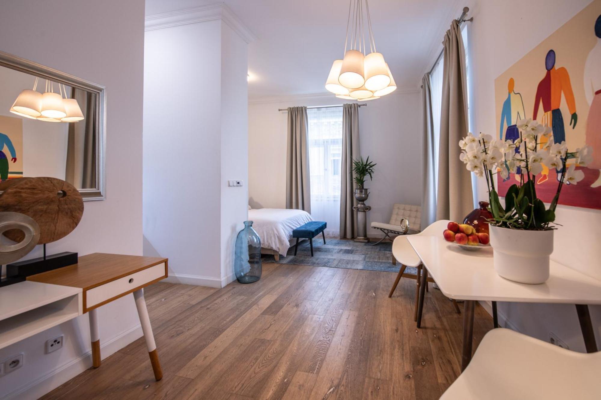 Modern Downtown Apt - Renovated, On Ideal Location 프라하 외부 사진