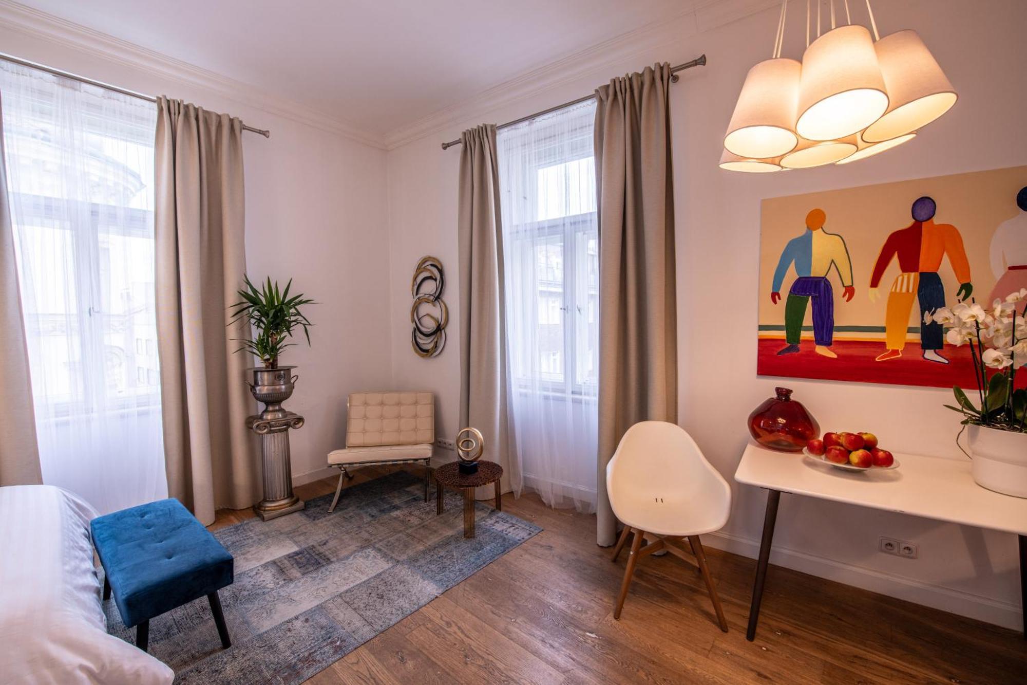 Modern Downtown Apt - Renovated, On Ideal Location 프라하 외부 사진