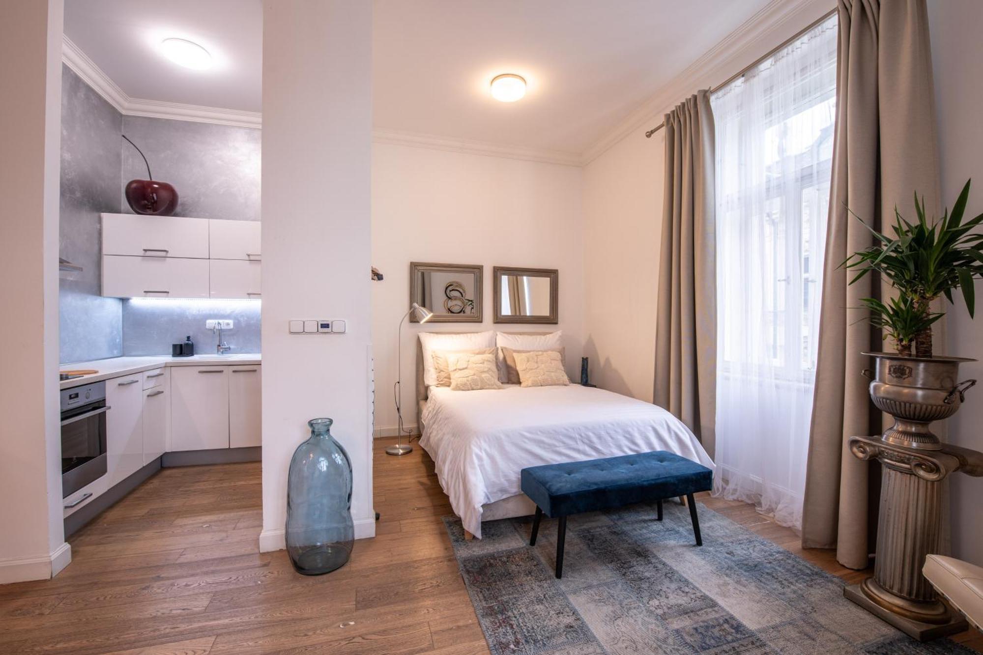 Modern Downtown Apt - Renovated, On Ideal Location 프라하 외부 사진