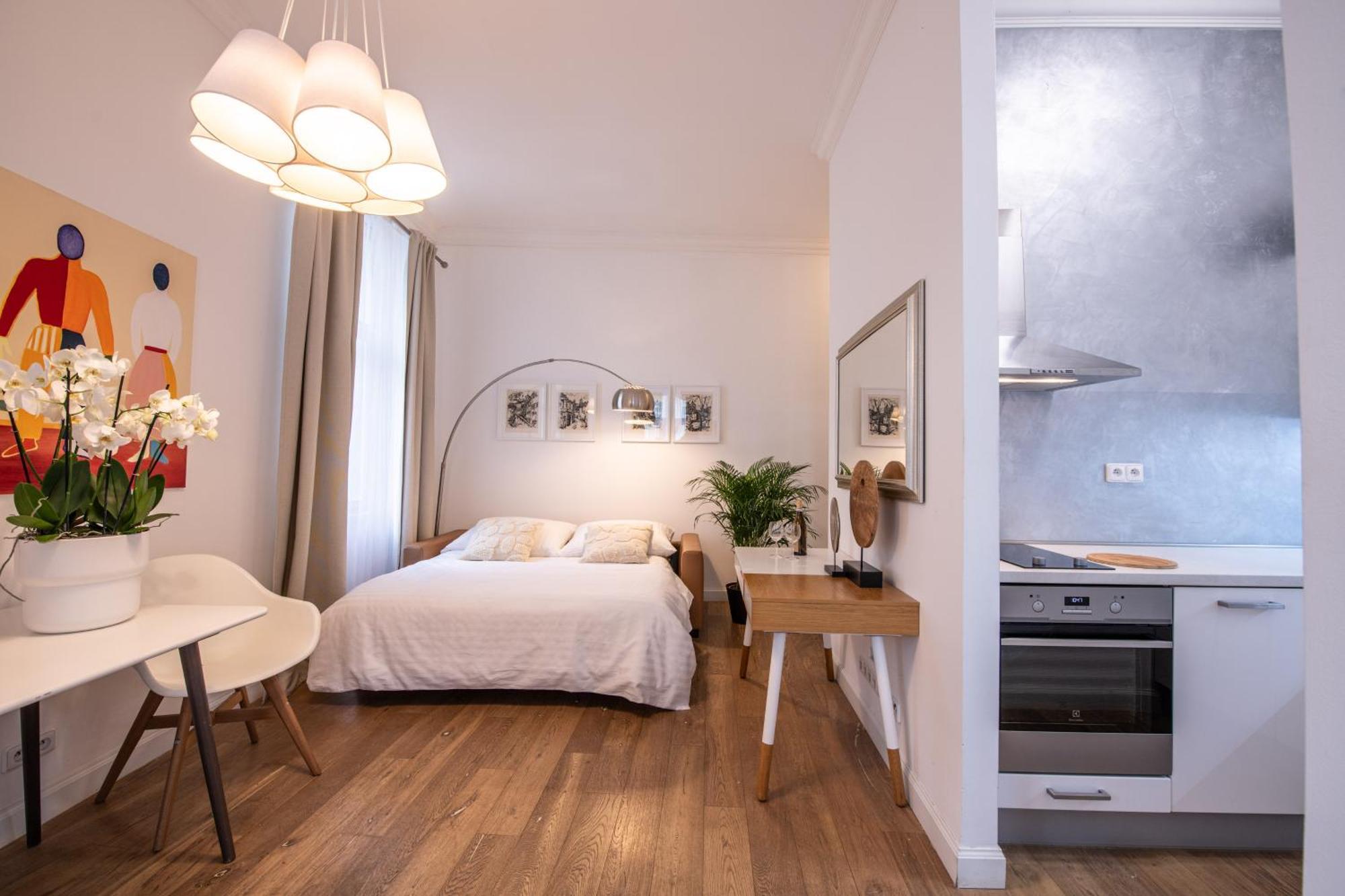 Modern Downtown Apt - Renovated, On Ideal Location 프라하 외부 사진
