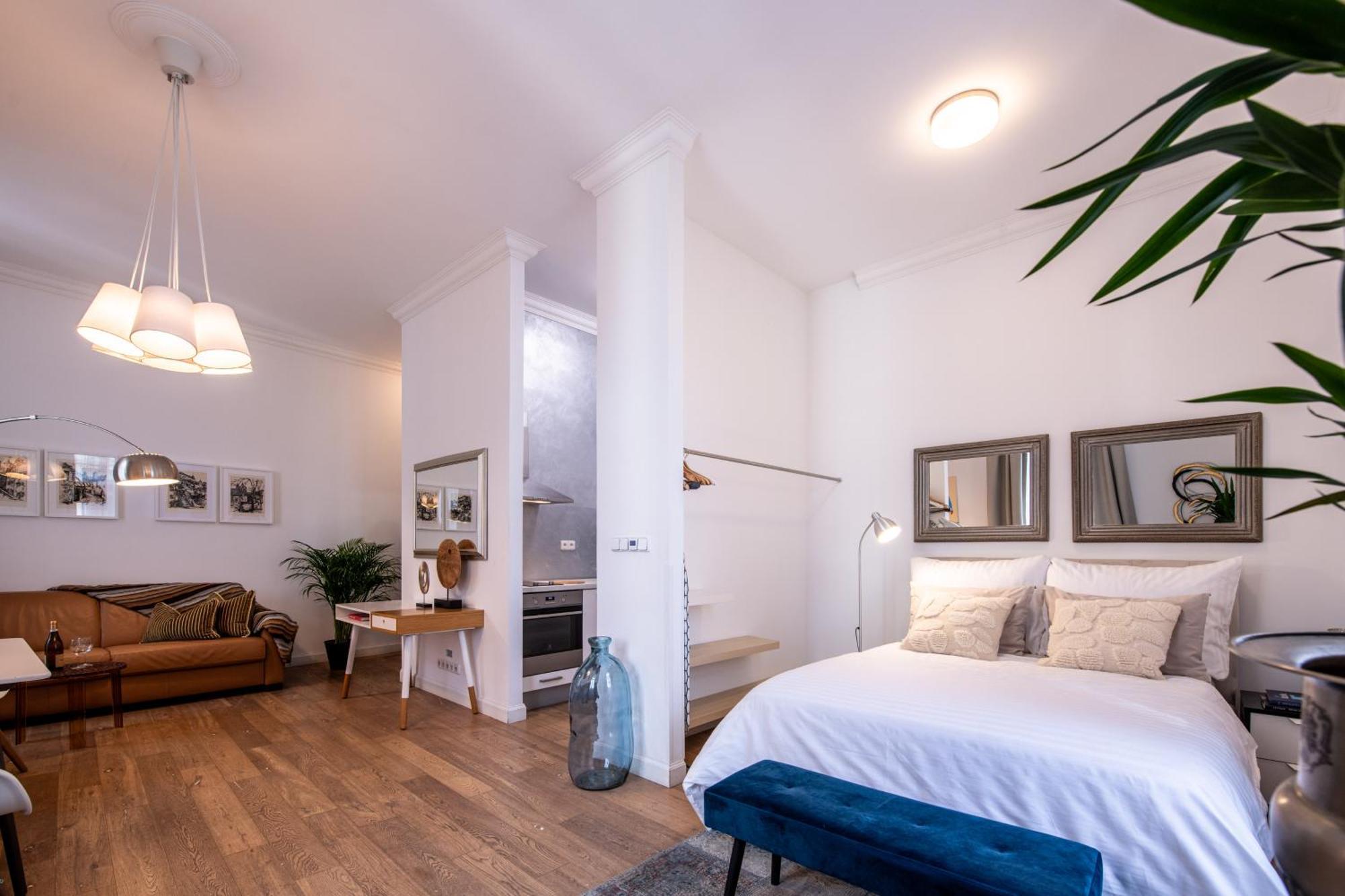Modern Downtown Apt - Renovated, On Ideal Location 프라하 외부 사진